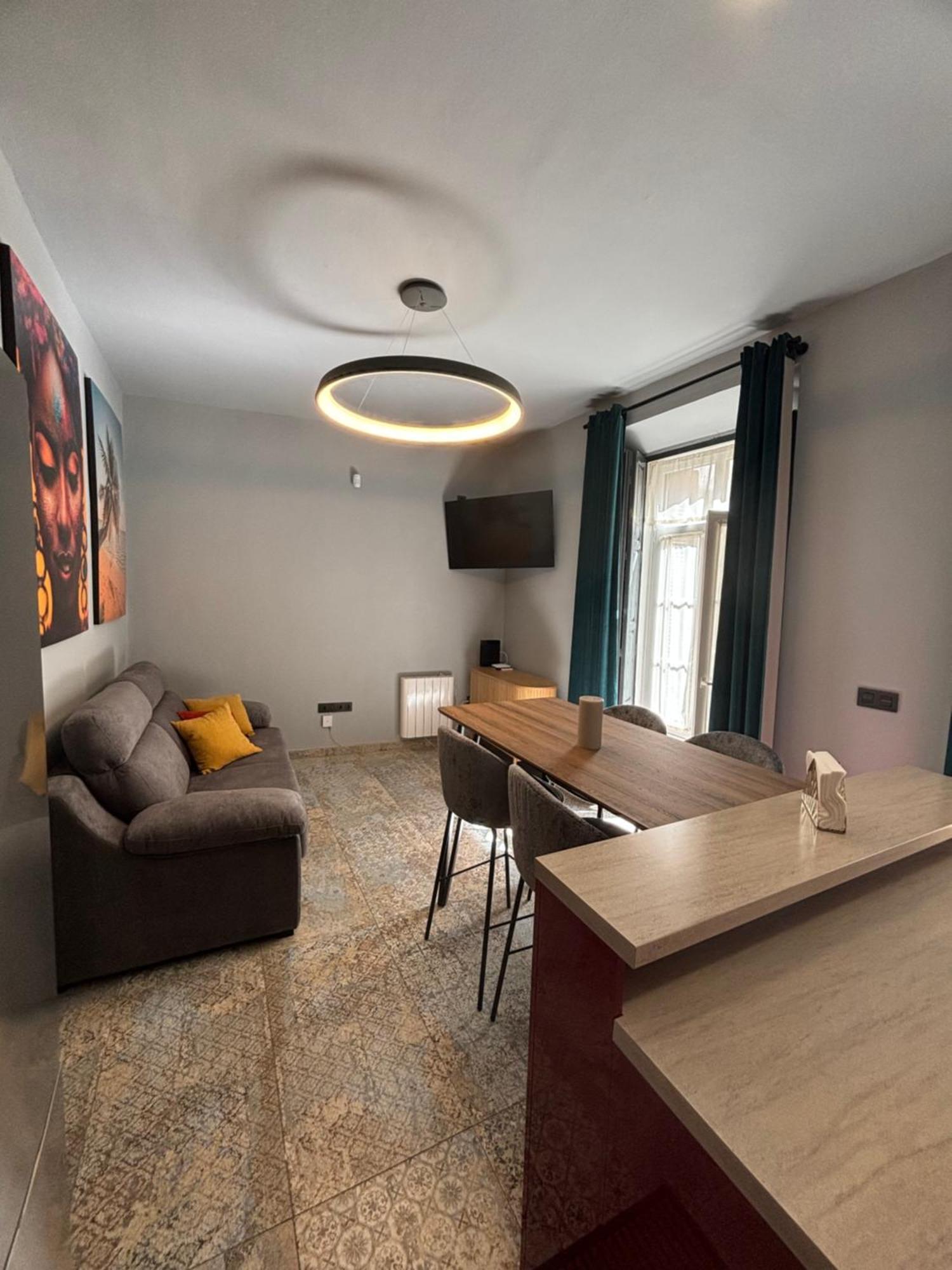 Sun & Stay Malaga Chic 2Br With Balcony Views Exterior photo