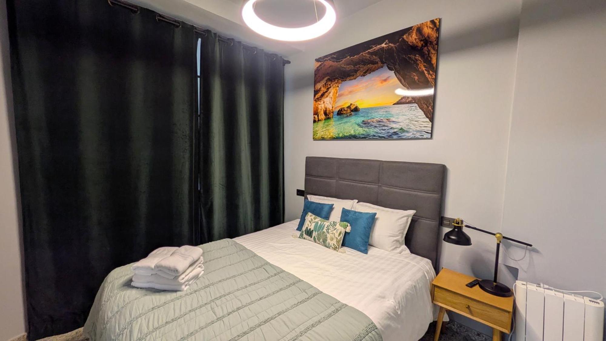 Sun & Stay Malaga Chic 2Br With Balcony Views Exterior photo