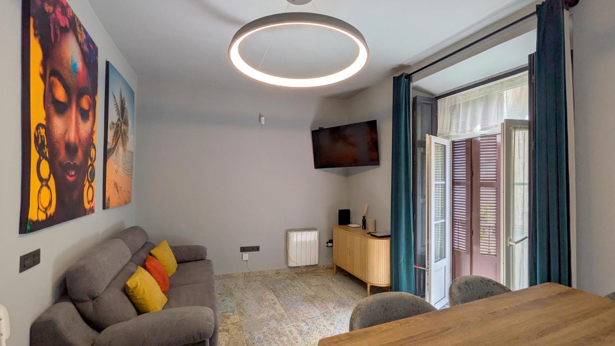 Sun & Stay Malaga Chic 2Br With Balcony Views Exterior photo